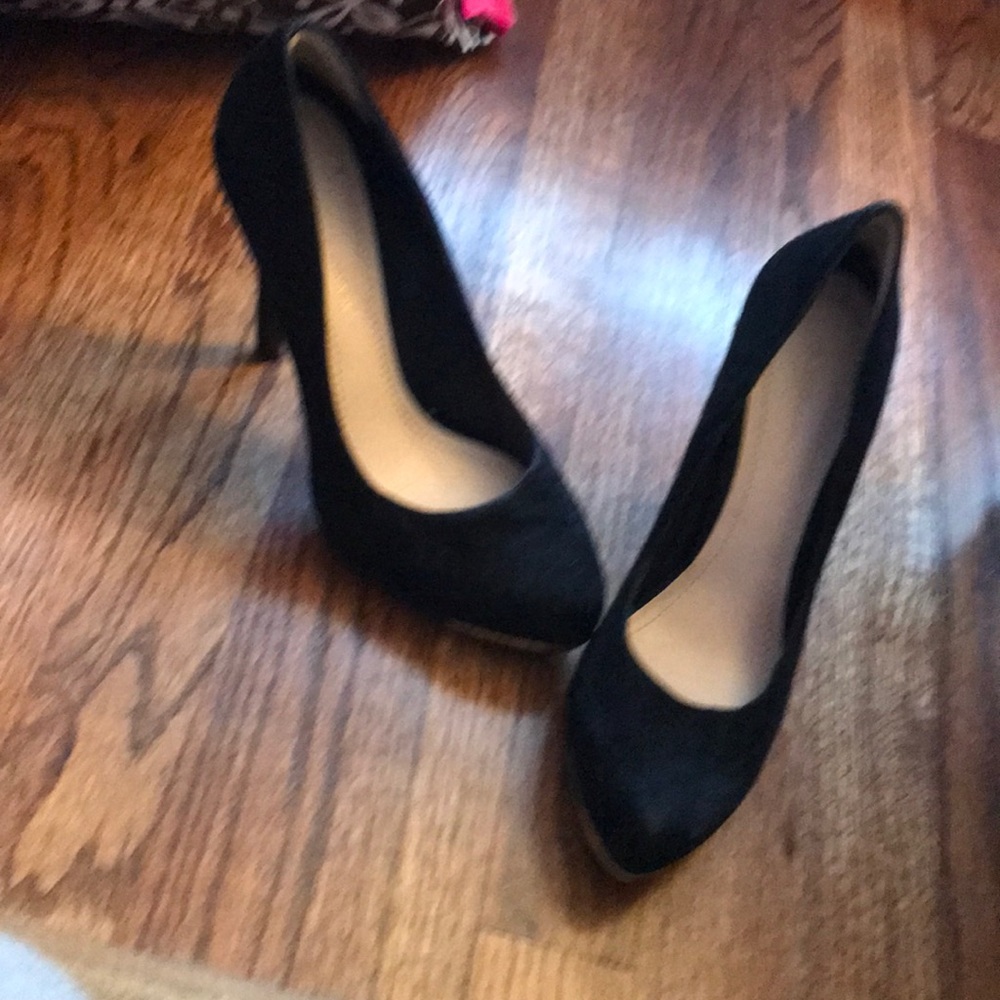 BCBG Suede Heels with Gold Plate